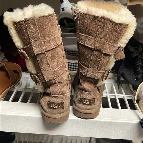 UGG Kids Tan Shearling Boots - Picture 3 of 5